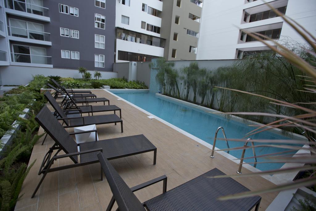 Urbano Apartments Miraflores Pardo Lima Bagian luar foto